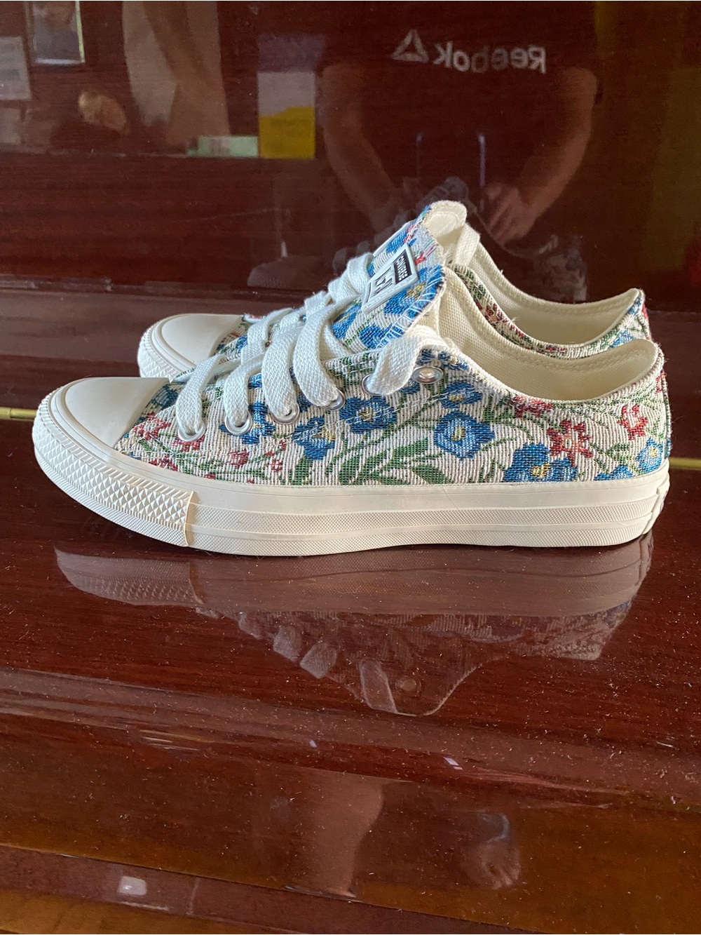 Converse Floral Low Top Sneakers - Picture 4 of 6